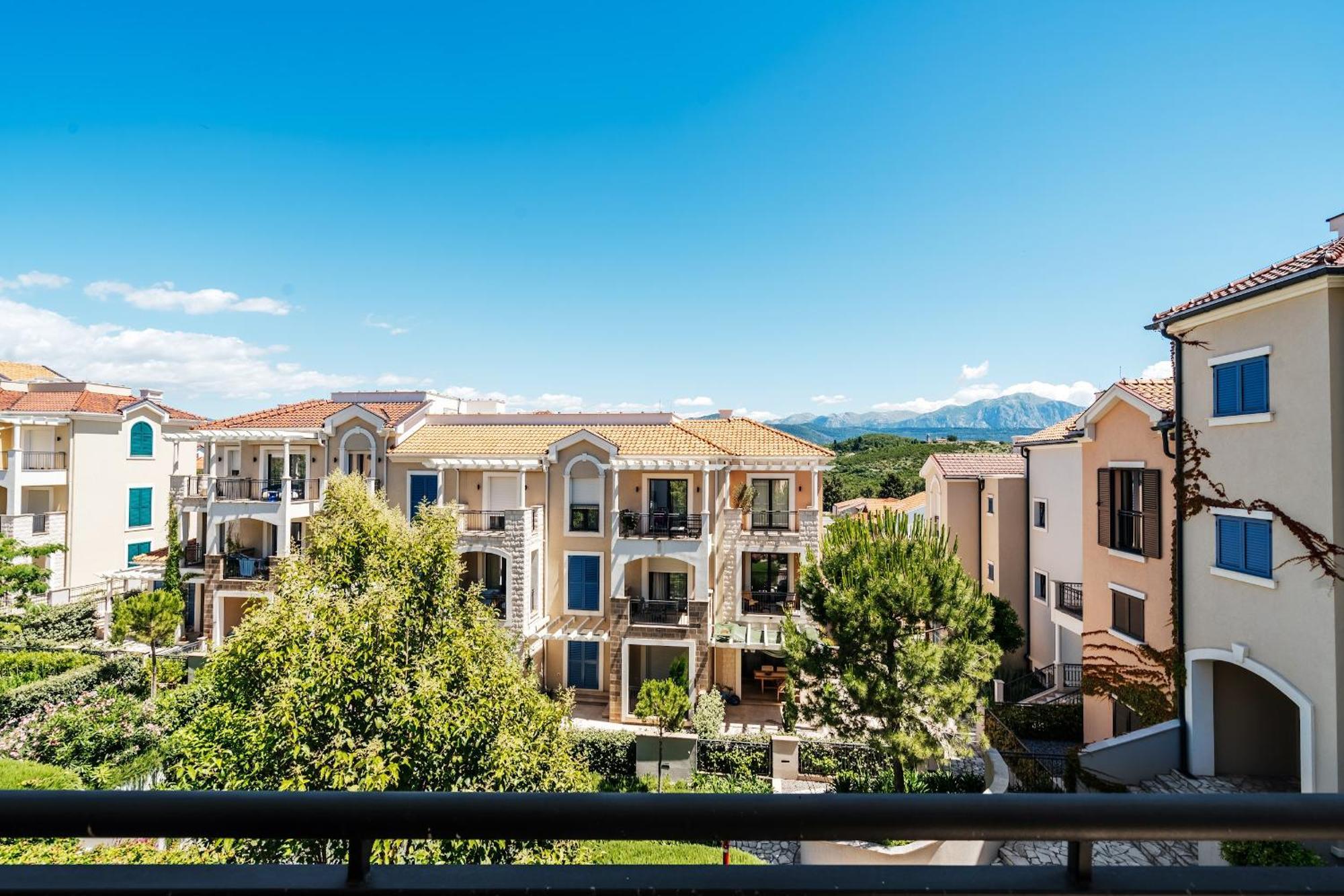 Lustica Apartments Central Tivat Exterior foto